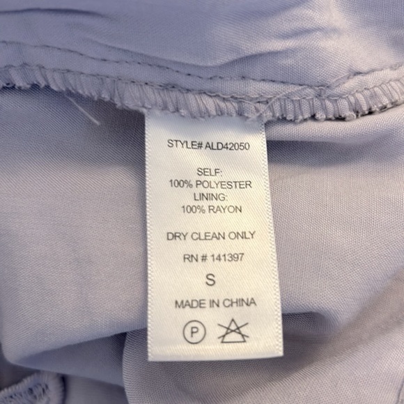 ASTR Lavender Floral Embroidered Midi Dress Size Small - Picture 9 of 9